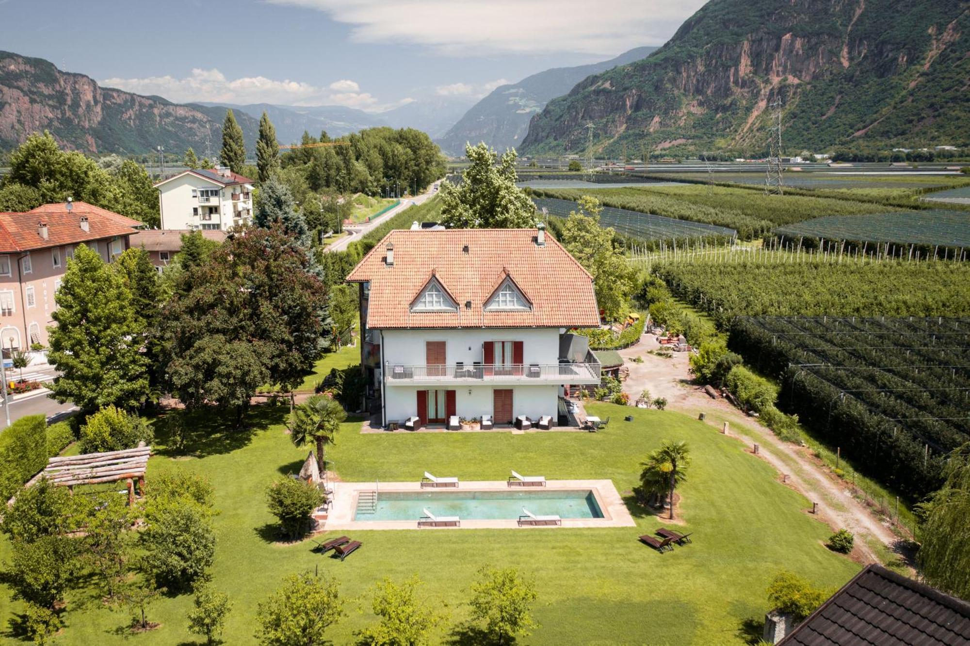 Villa Vera Ora / Auer Bagian luar foto
