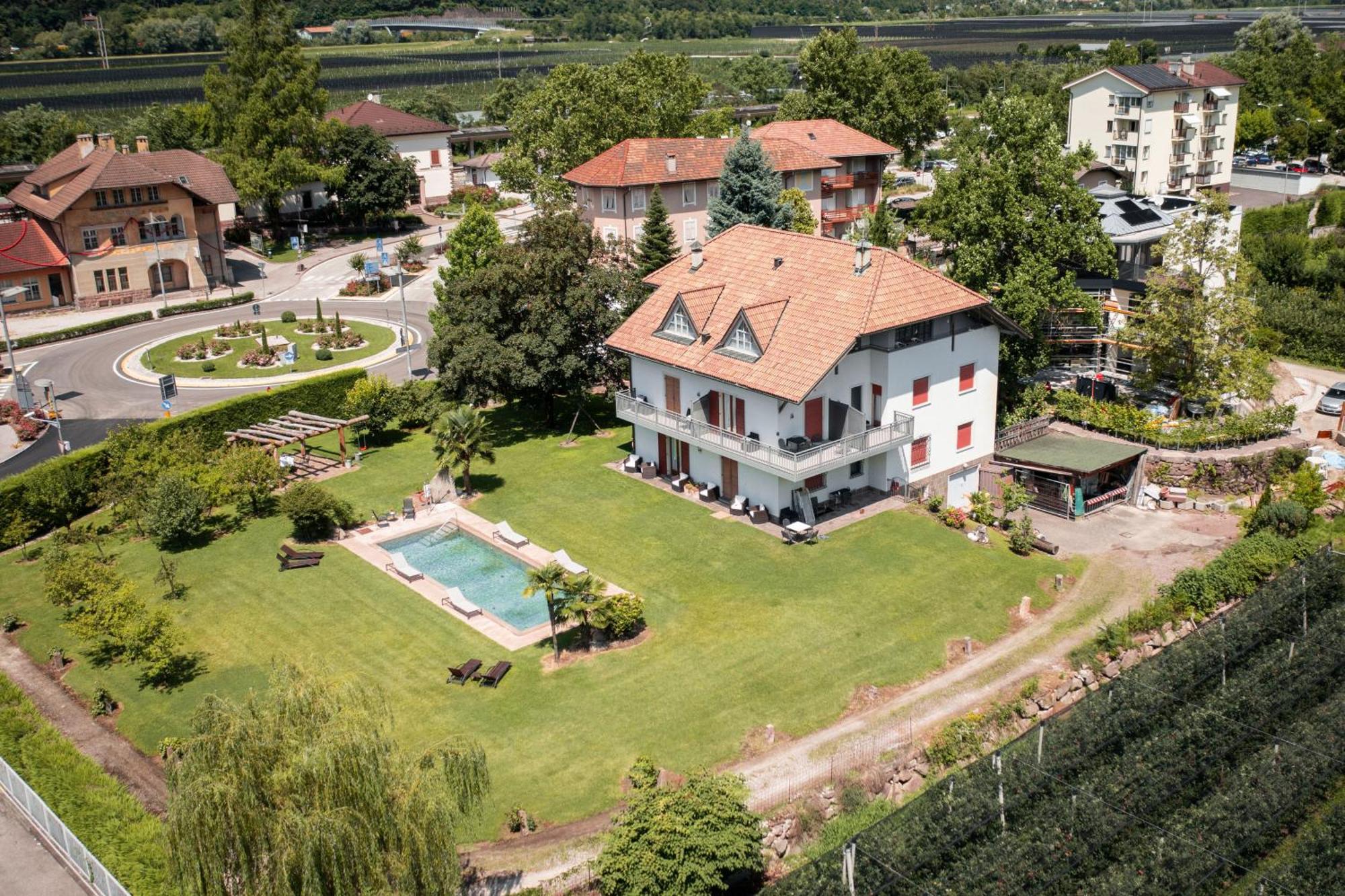 Villa Vera Ora / Auer Bagian luar foto