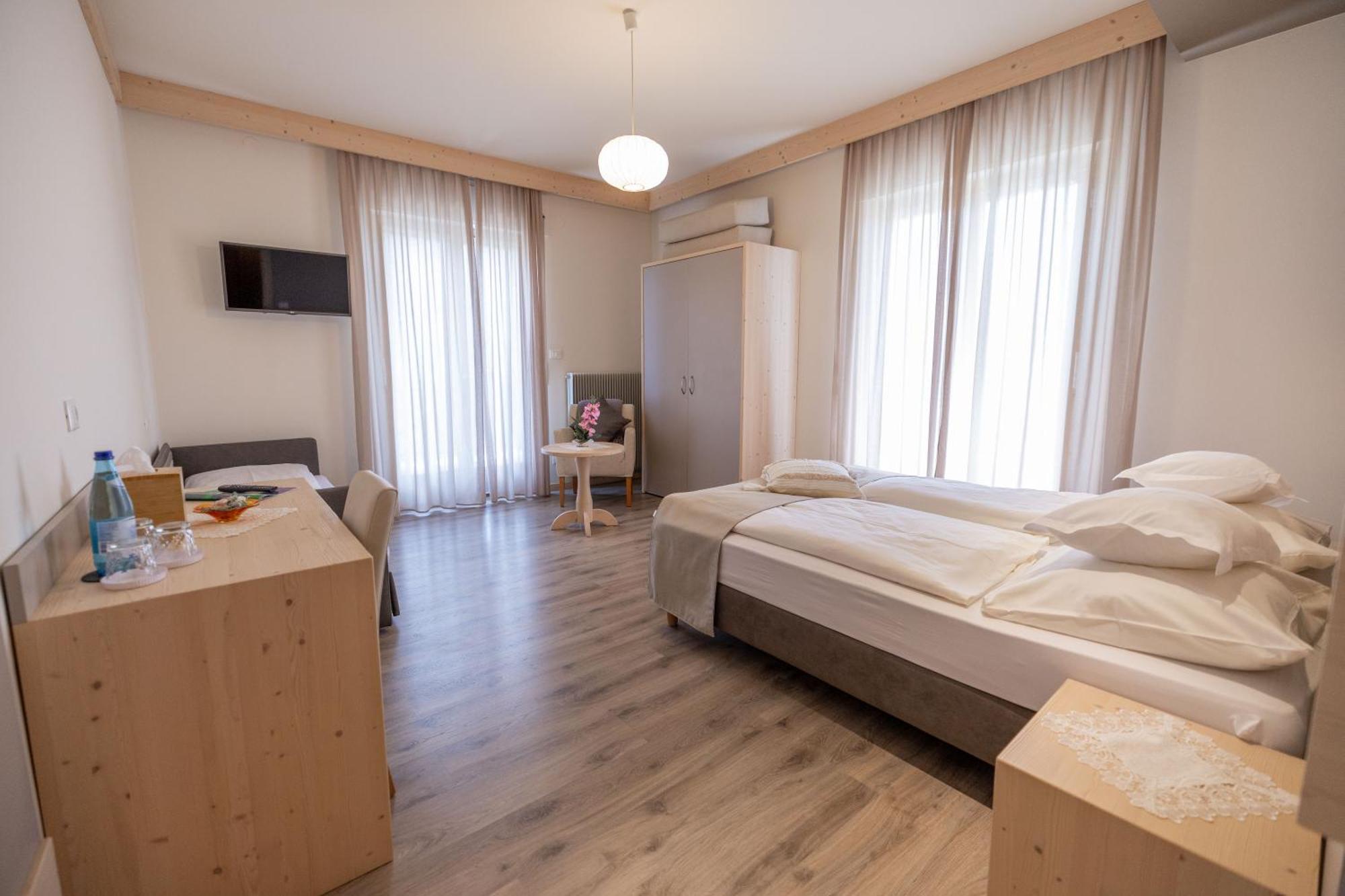 Villa Vera Ora / Auer Bagian luar foto